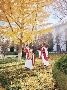 <br>          ■石家庄铁道大学古风社团表演成为校园一景<br><br>        