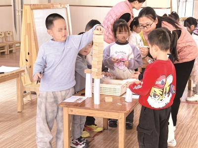 <br>          ■幼儿参与科学活动 ■供图/辛集市教育局<br><br>        