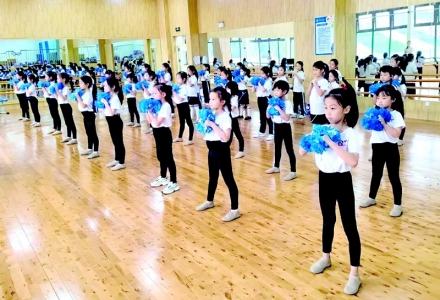 <br>          ■保定市竞秀学校开展课后服务，促进学生健康成长 ■图片来源/河北教育发布微信公众号<br><br>        