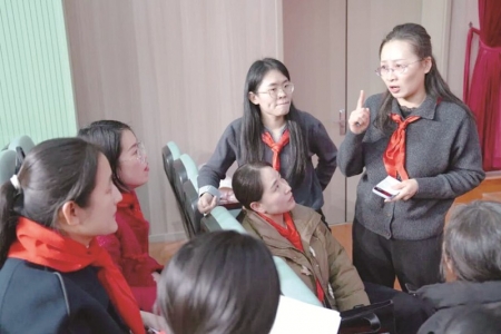 <br>          ■与会辅导员进行交流<br><br>        