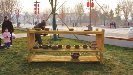 <br>          ■手工作坊文化景点吸引小游客围观<br><br>        