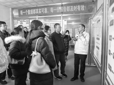 <br>          ■师生团队深入探访企业<br><br>        
