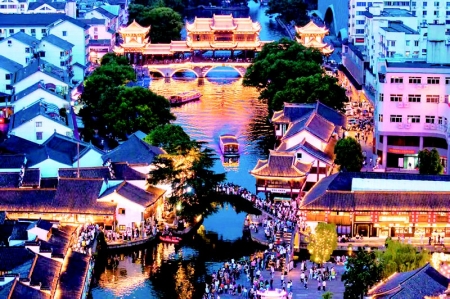 <br>          ■游客夜游柯桥古镇<br><br>        