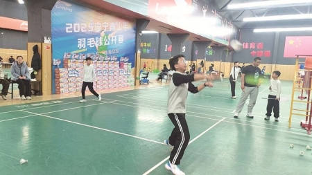 <br>          ■邢台市第二十三中学学生参加体育训练<br><br>        