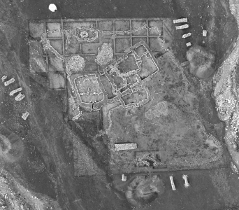 <br>          ■新疆温泉县呼斯塔青铜时代遗址城内院落（资料照片）<br><br>        