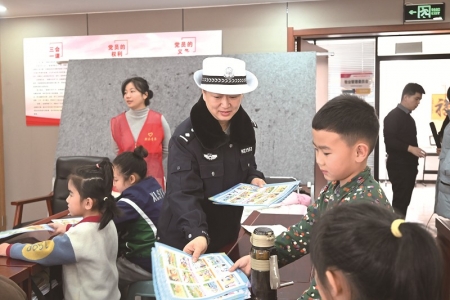 <br>          ■交通安全主题宣教活动现场<br><br>        