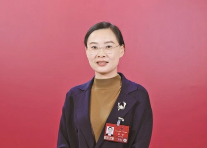 <br>          ■<br>顾雪代表<br><br>        