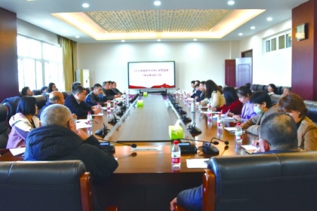 <br>          ■备课会现场 ■图片来源/廊坊教育发布微信公众号<br><br>        