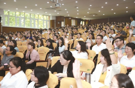 <br>          ■参会人员积极互动 ■图片来源/沧州教育微信公众号<br><br>        