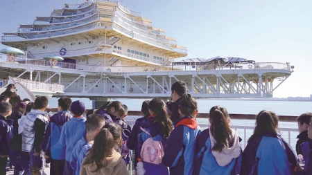 <br>          ■学员在山东省烟台市“耕海1号”山海海洋之星海洋牧场研学<br><br>        