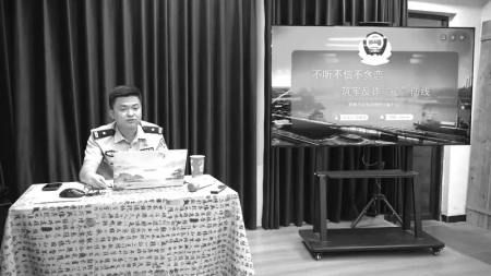<br> ■民警和青年们开展交流分享<br><br>